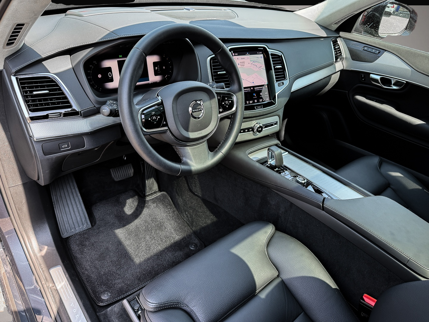 Bild 5 Volvo XC90 Ultimate Dark AWD 7-Sitzer HUD StandHZG AHK