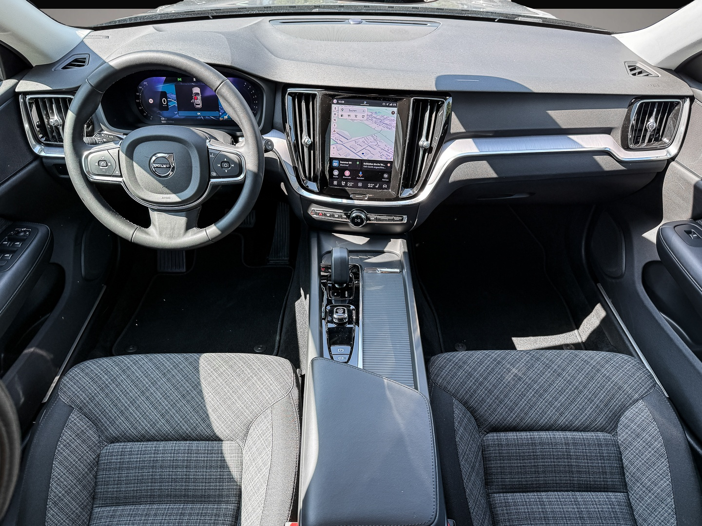 Bild 5 Volvo V60 Kombi Core B3 Benzin EU6d Digitales Cockpit
