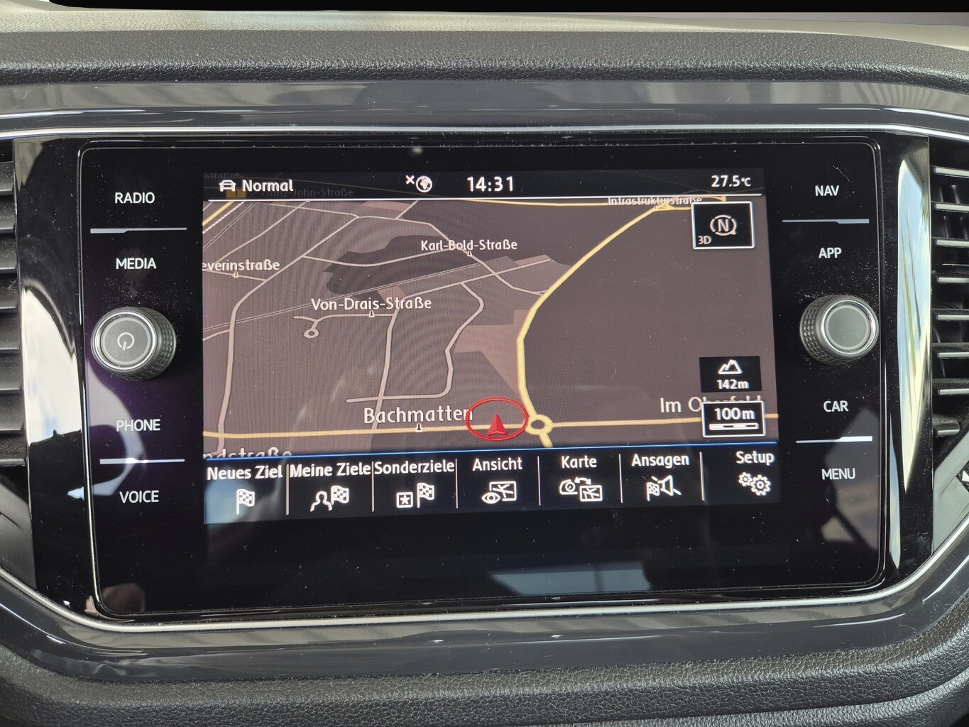 Bild 8 Volkswagen T-Roc 1.5 TSI 150 Sport LED Nav ACC SHZ PDC BSS