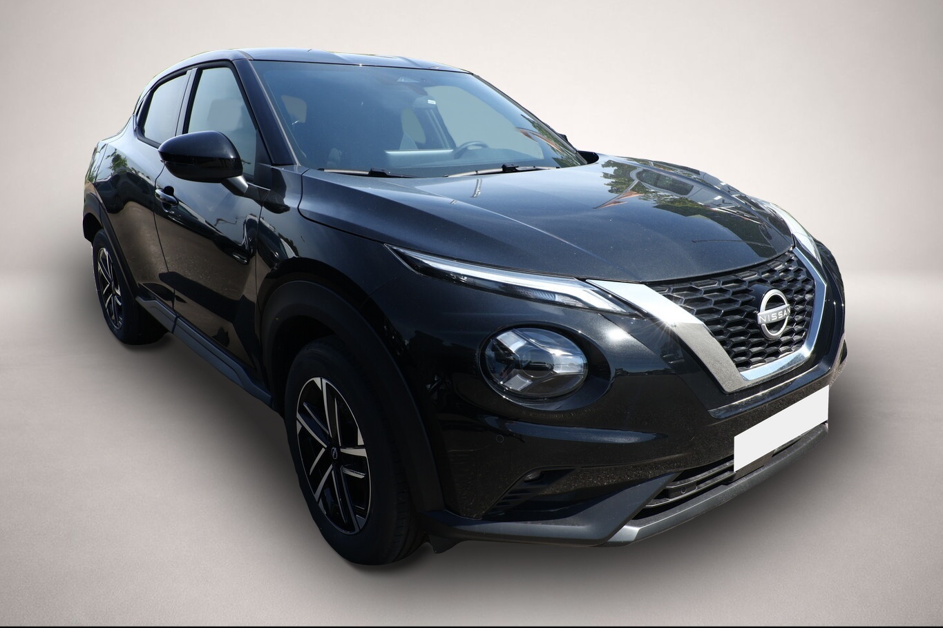 Bild 2 Nissan Juke N-Connecta MT SHZ Nav DigC Keyl PrivG LHZ
