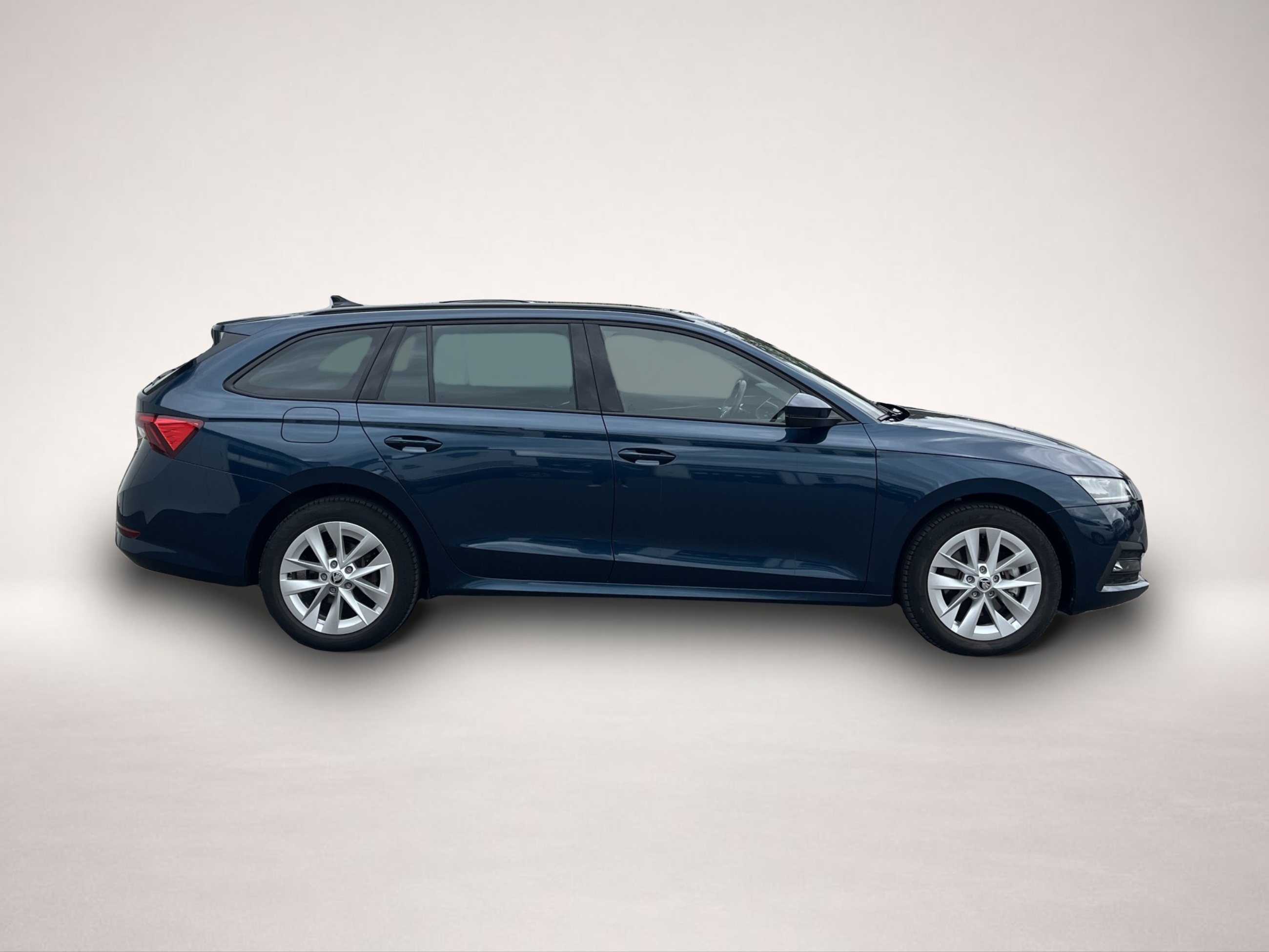 Bild 5 Skoda Octavia Combi 1.4 TSI e-Hybrid Blackline 156¤ m.
