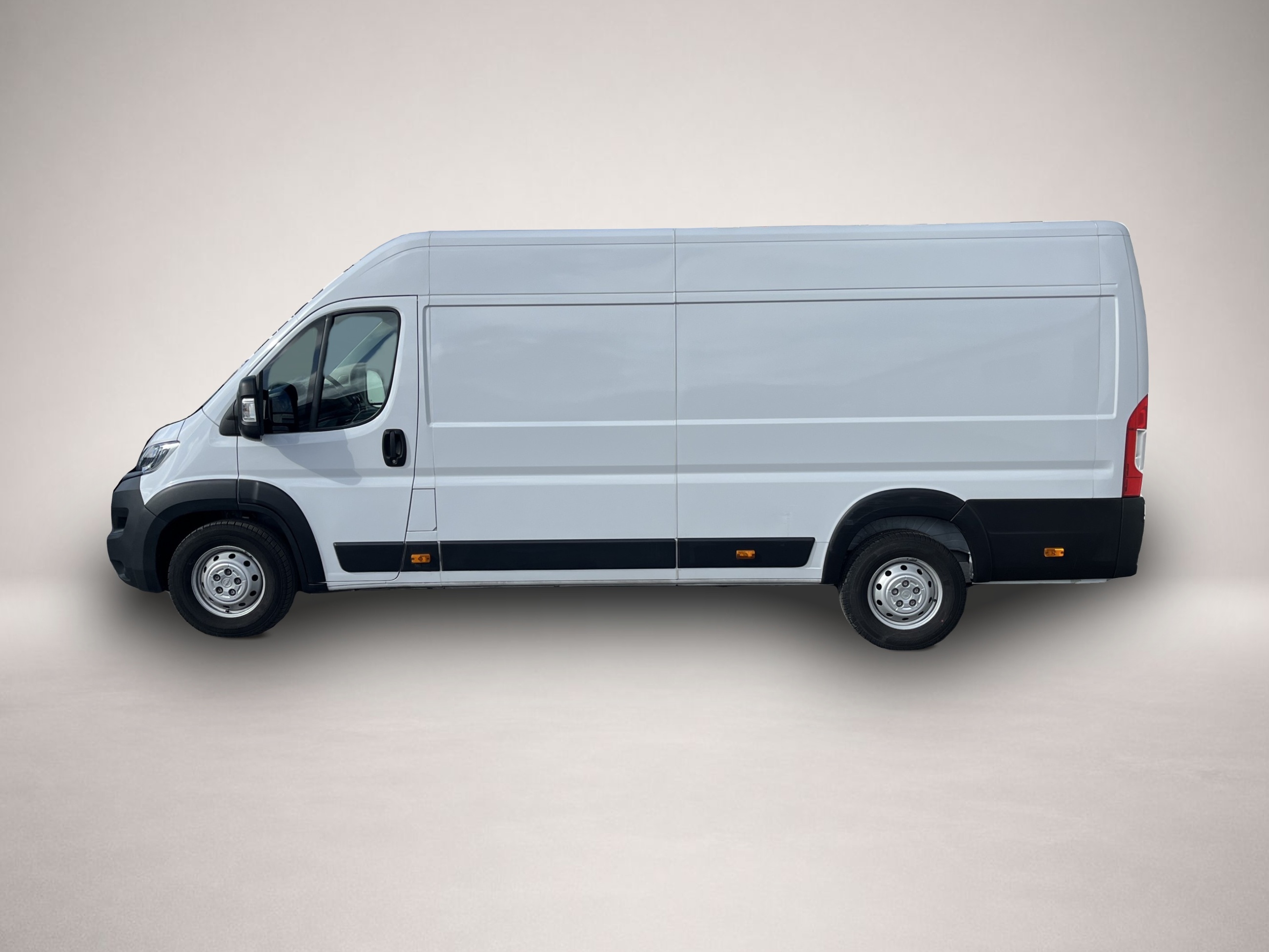 Fotografie des Opel Other Movano Cargo 3.5t L4H2 2.2 D 138¤ m.20% Anz. LED
