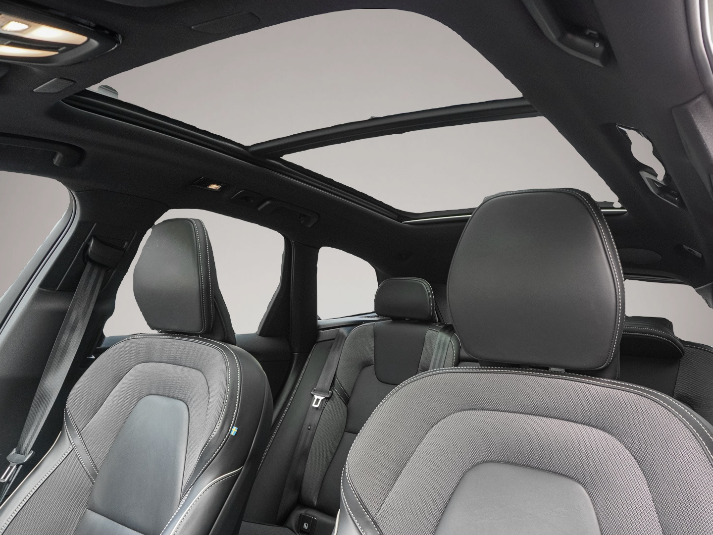 Bild 6 Volvo XC60 Ultimate Dark 2WD HUD Leder Digitales Cockp