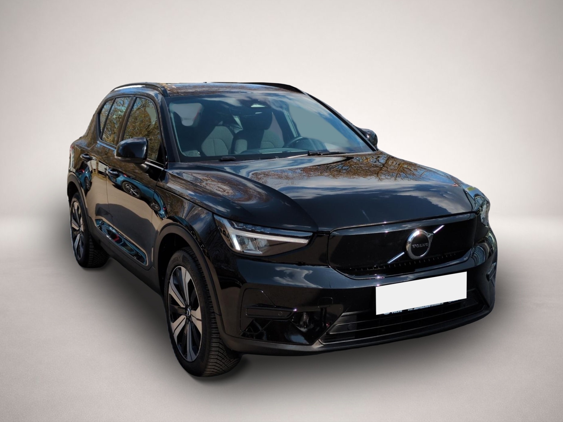 Bild 4 Volvo XC40 Recharge Plus Pure Electric AWD Automatik L