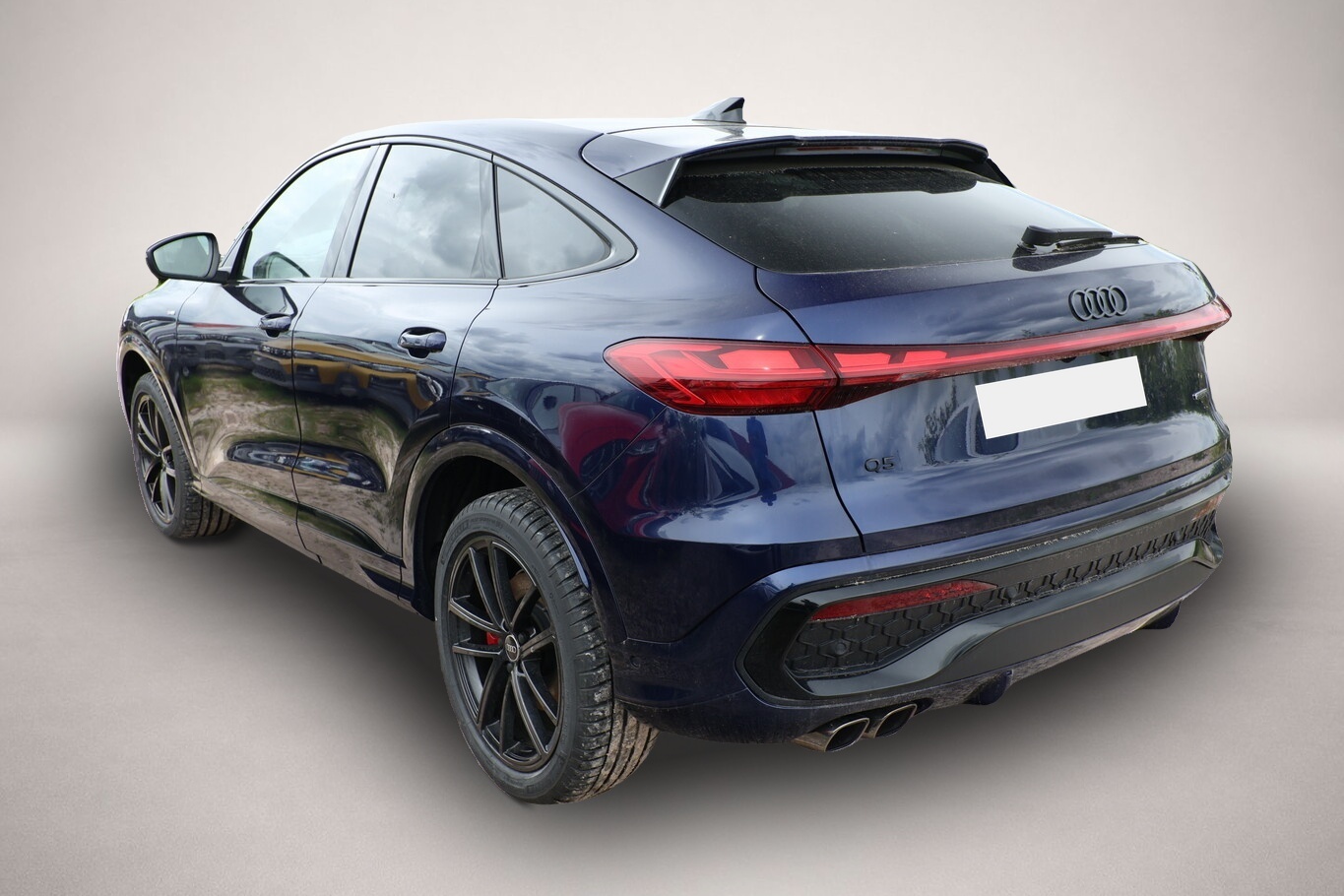 Bild 4 Audi Q5 Sportb TDI 2xS line TechPro Leder Pano BlackP