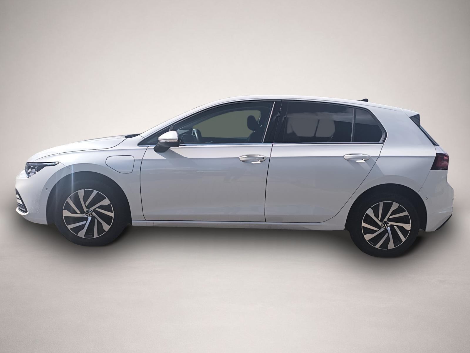 Bild 3 Volkswagen Golf 8 1.4 TSI eHybrid DSG STANDHZG PANO NAVI