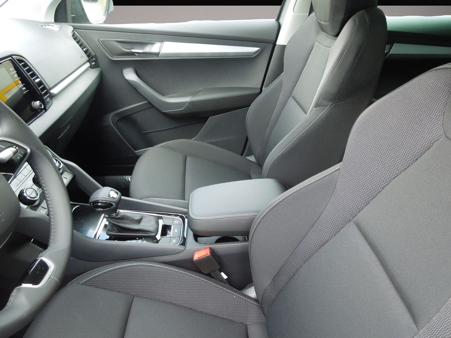 Bild 8 Skoda Karoq 1.5TSI DSG Selection/LED/AHK/Navi/Sitzheiz