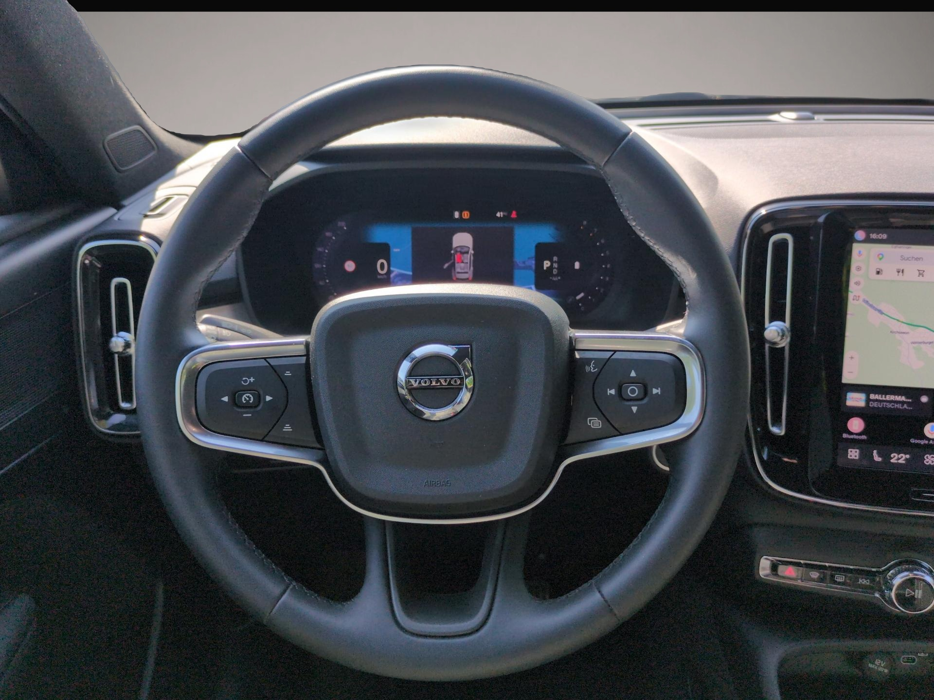 Bild 7 Volvo XC40 B3 (Benzin) Core 2WD Automatik Bluetooth Na