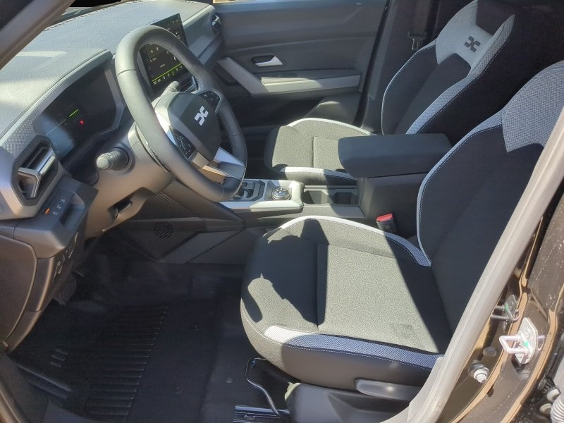 Fotografie 4 des Dacia Duster hybrid-G 150 EDC 4x4 Journey SHZ+LKHZ