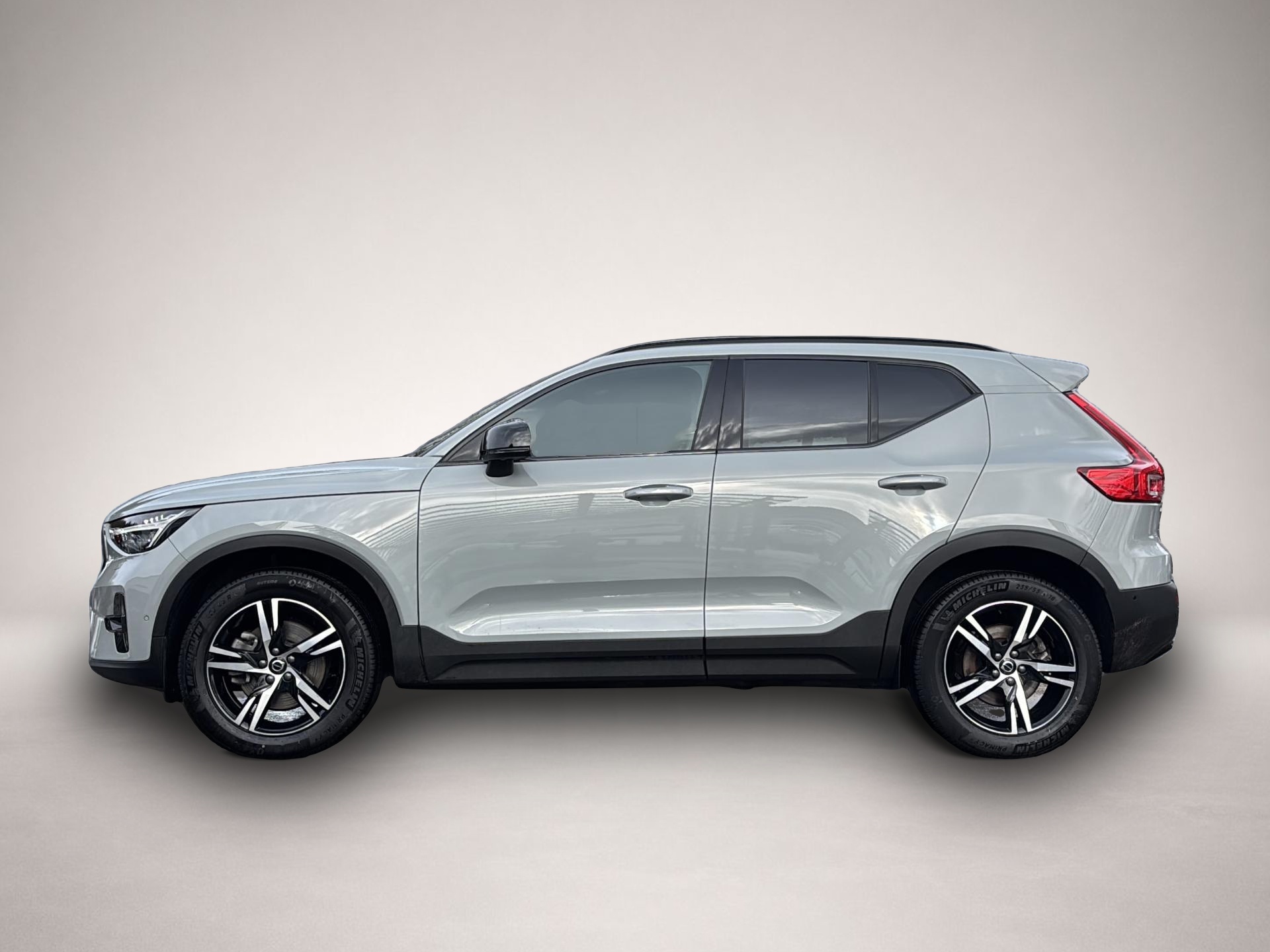 Volvo XC40 XC40 B4 (Benzin) Plus Dark 2WD Automatik Bluetoo - Thumbnail 6
