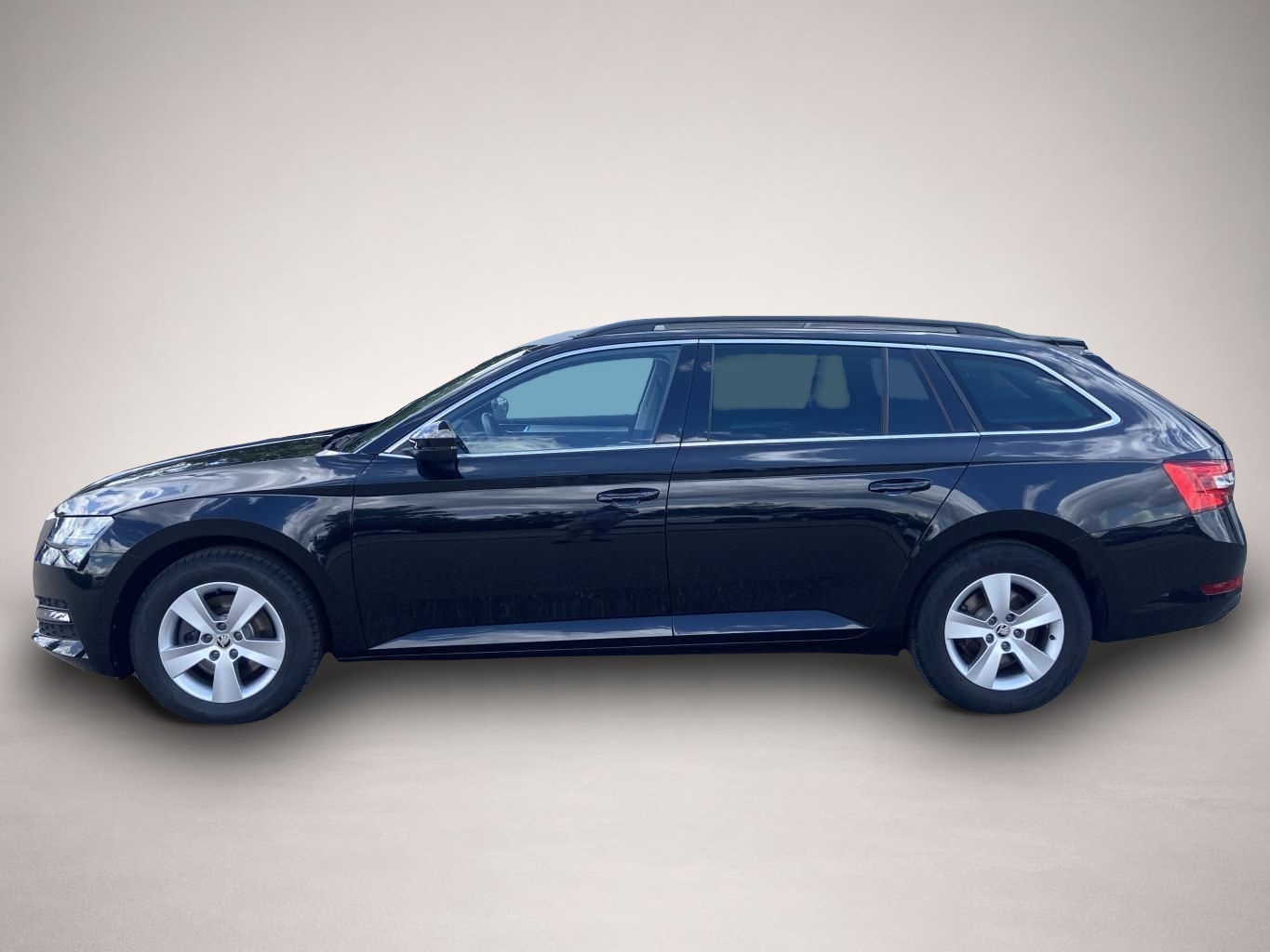 Fotografie Skoda Superb Combi 1.5 TSI DSG AHK+KOMFORT-PLUS+SMART-