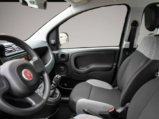 Bild 4 Fiat Panda Hybrid Klima Tagfahrlicht Radio ZV ABS Ser