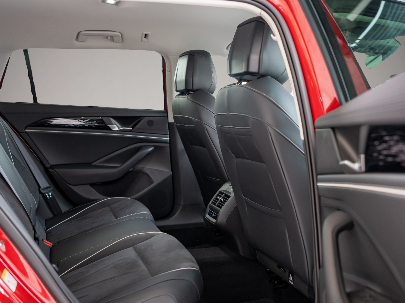 Bild 4 Volkswagen Passat