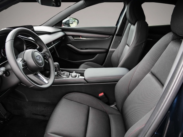 Bild 4 Mazda 3 Homura 2.5L e-SKYACTIV G 140PS 6AT FWD