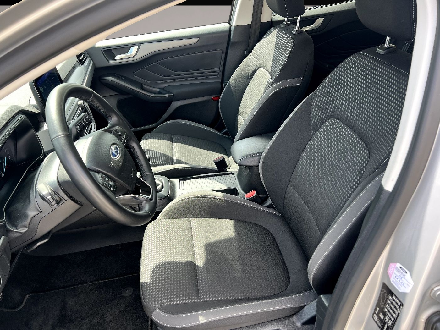 Bild 7 Ford Focus Turnier 1.5 EcoBlue Cool & Connect LED Nav