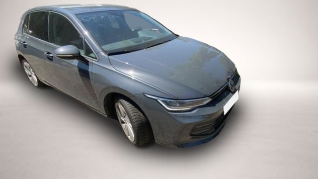 Fotografie des Volkswagen Golf 2.0 TDI SCR 150 DSG7 Life 110 kW (150 PS),.