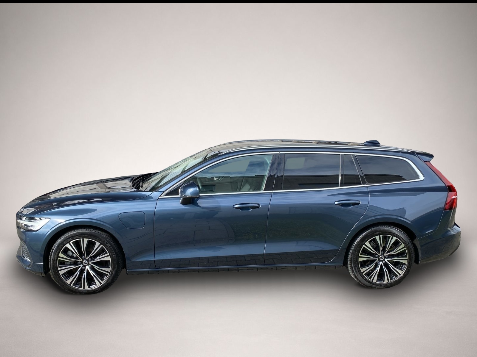 Bild 2 Volvo V60 Kombi T8 Plus Bright Recharge *WiPA*DAB+*SHZ