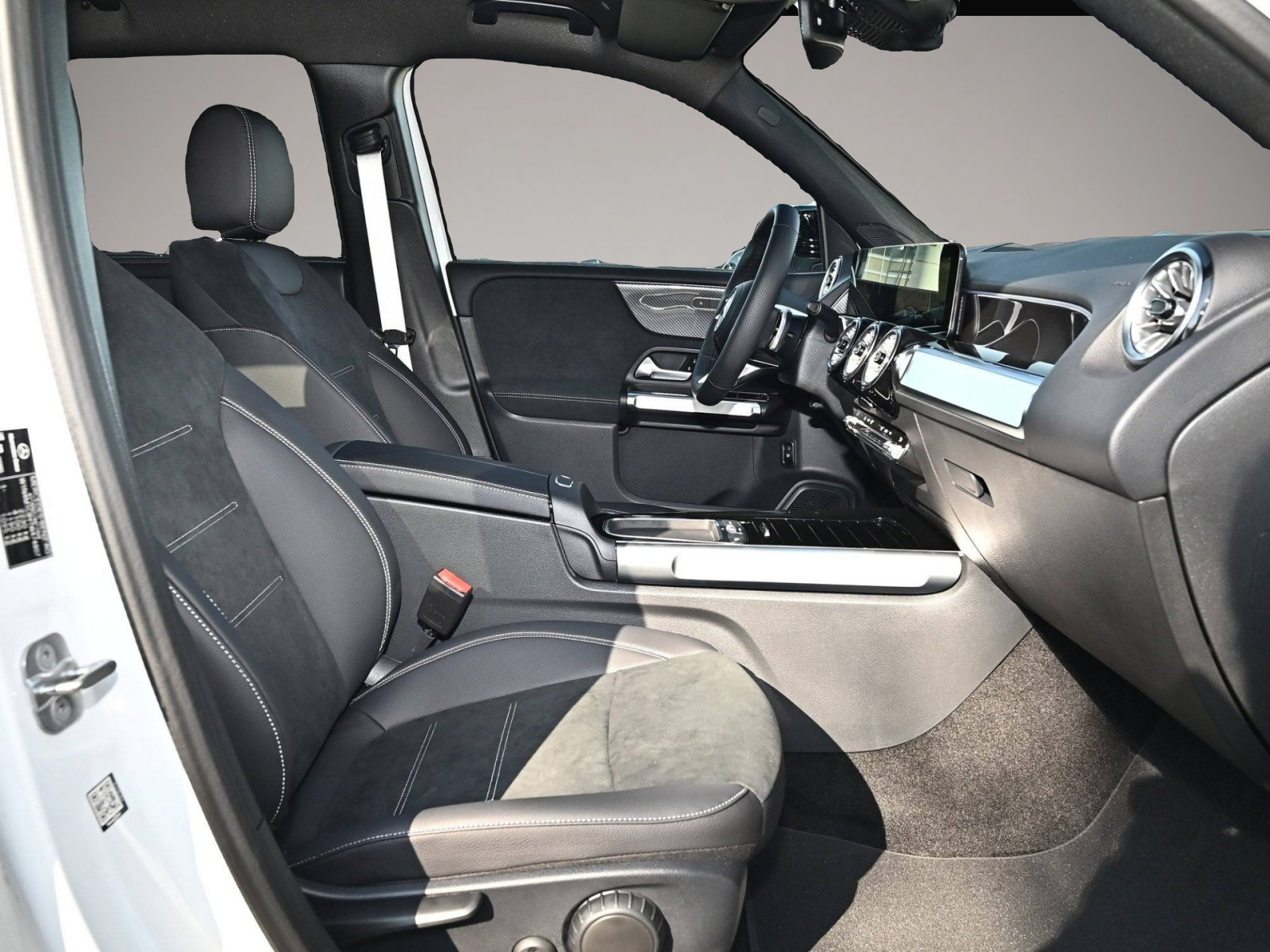 Bild 2 Mercedes-Benz GLB 200
