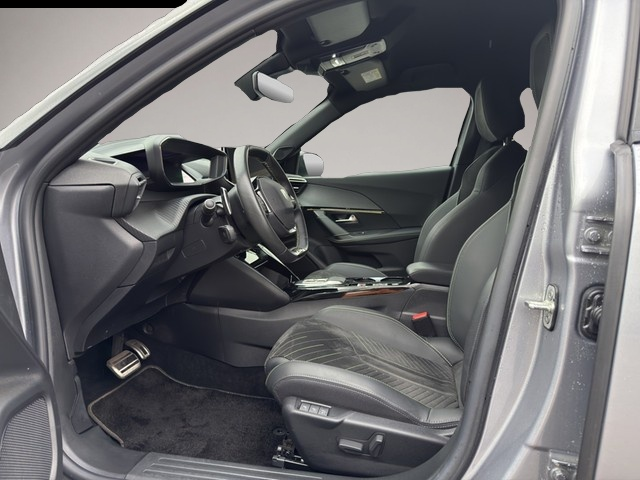 Bild 7 Peugeot 2008 GT EAT8 NAVI ACC LED PDC KAMERA SHZ ALLWETT