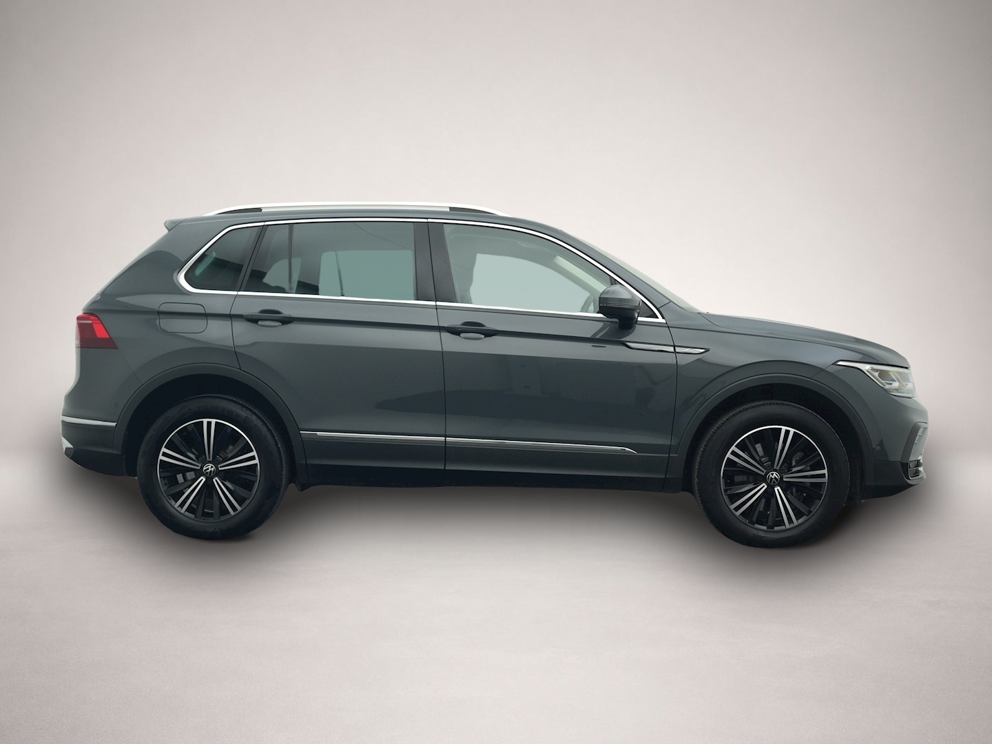 Bild 6 Volkswagen Tiguan 2.0 TDI DSG 4Mo. Elegance IQ.LIGHT NAVI S