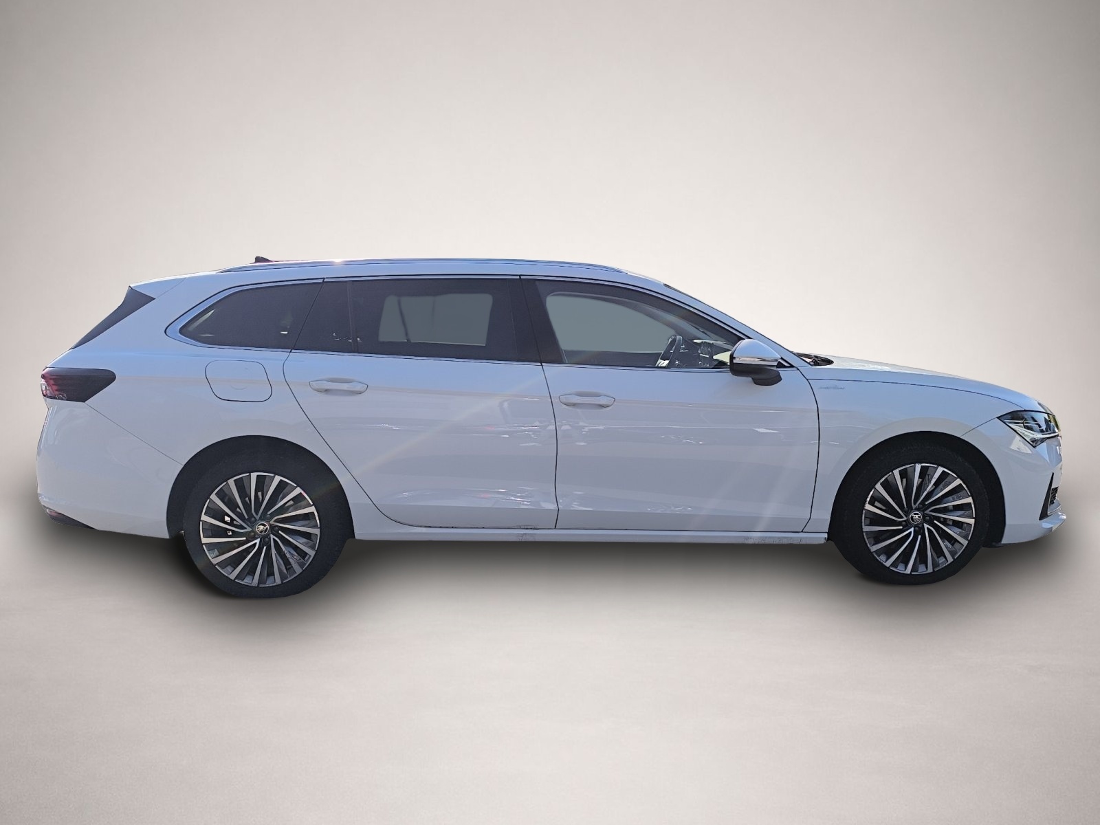 Bild 8 Skoda Superb Combi 2.0 TDI DSG 4x4 L&K AHK ACC PANO MA