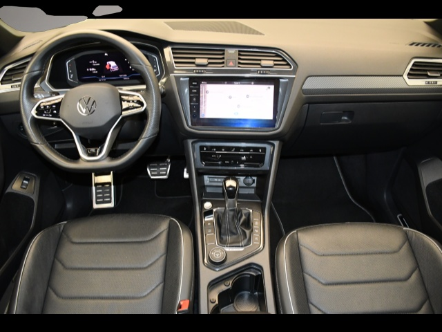 Fotografie 4 des Volkswagen Tiguan Allspace 2.0 TSI DSG 4 Motion R-Line Stan