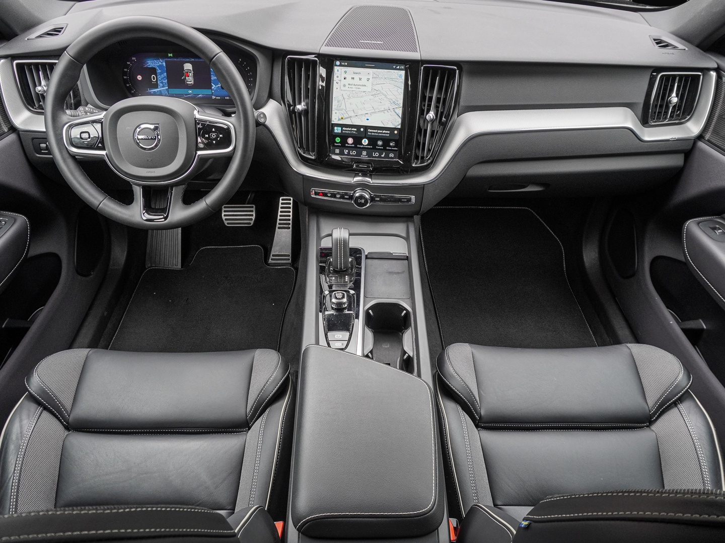 Bild 4 Volvo XC60 R Design 2WD B4 Benzin EU6d Navi Digitales