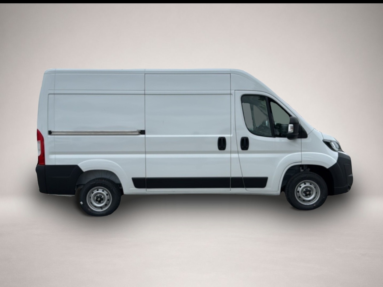 Fotografie 7 des Fiat Ducato L2H2 3.0 + AHK + RFK u. PDC + CarPlay u.