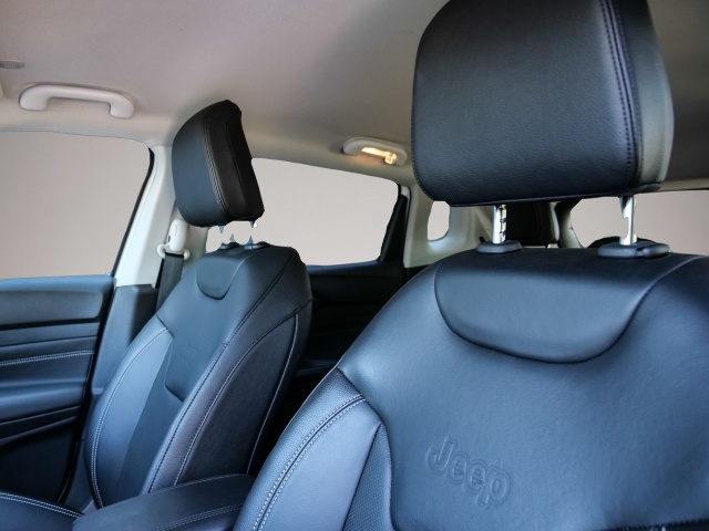 Bild 5 Jeep Compass S Plug-In Hybrid 4WD Navi Soundsystem 36