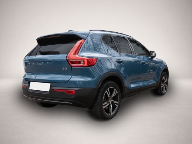 Bild 2 Volvo XC40 Plus Dark 2WD El. Panodach Digitales Cockpi