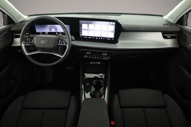 Fotografie 3 des Audi Q3 TFSI quattro 150 kW TFSI quattro, AHK, Navi, Ar.