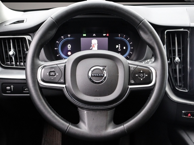 Bild 5 Volvo XC60 Momentum Pro 2WD B4 Benzin EU6d Leder Digit