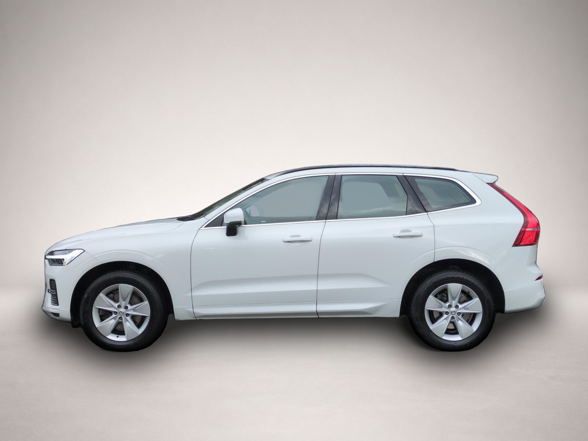 Bild 6 Volvo XC60 B4 (Diesel) Momentum Pro AWD Automatik Navi