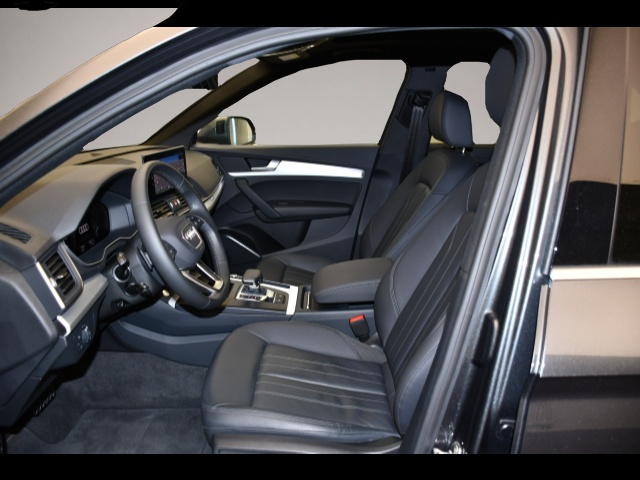 Bild 3 Audi quattro Q5 50 TFSI e quattro S tronic S line Matrix/AHK/
