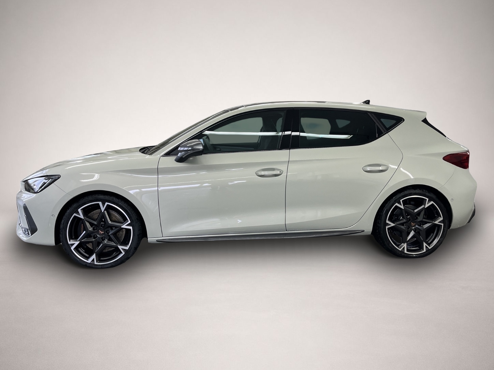 Bild 3 Cupra Leon 2.0 TSI DSG VZ PANO SENNHEISER MATRIX