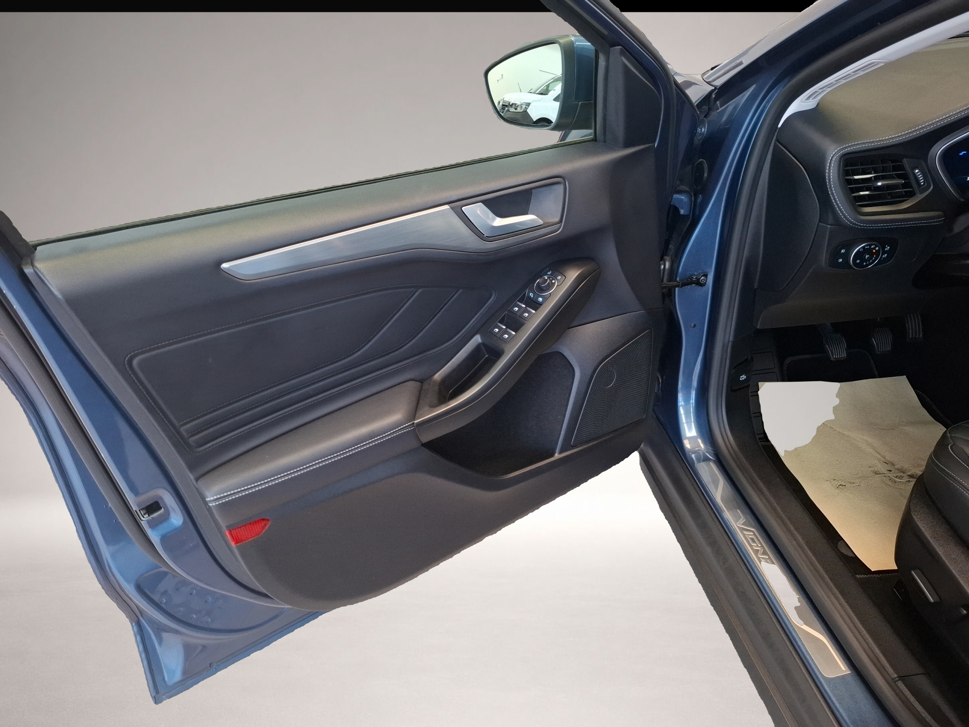 Bild 8 Ford Focus Titanium Vignale Bluetooth Navi LED Klima