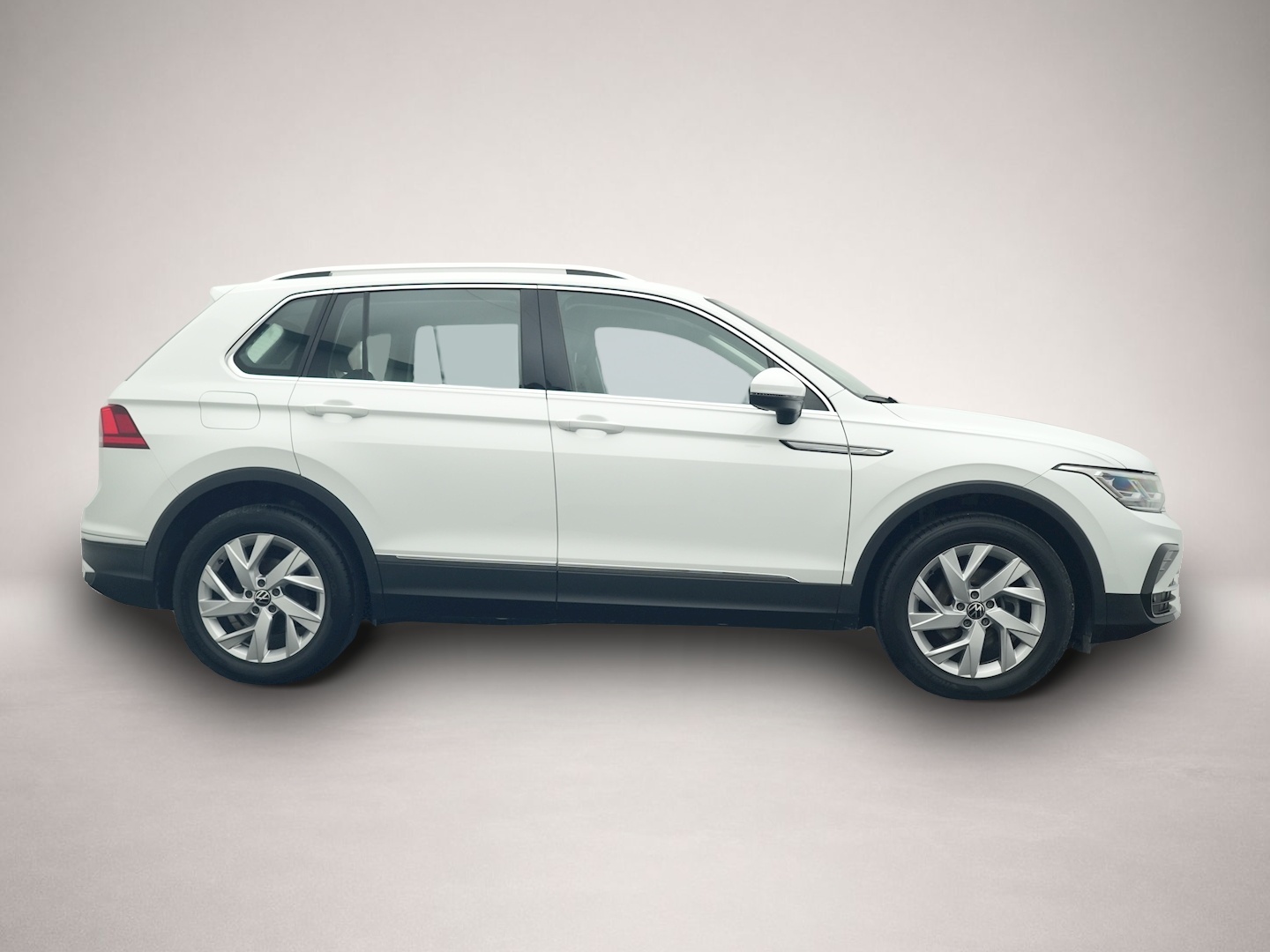 Bild 6 Volkswagen Tiguan 1.5 TSI DSG Elegance KAMERA LED NAVI SHZ