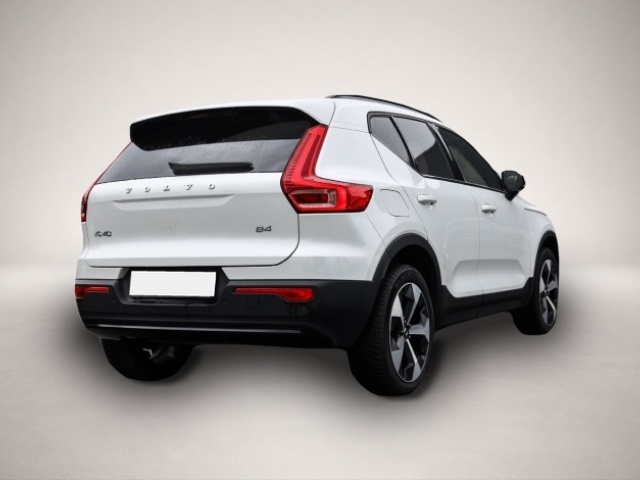 Bild 2 Volvo XC40 Plus Dark 2WD B4 EU6d digitales Cockpit Mem