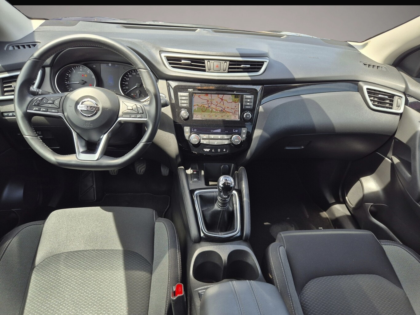 Bild 6 Nissan Qashqai 1.3 DIG-T 160 N-Connecta Pano SHZ PDC
