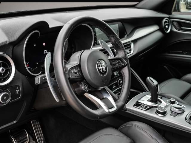 Fotografie 3 des Alfa Romeo Stelvio Veloce Q4 AHK-el. klappb. El. Fondsitzve