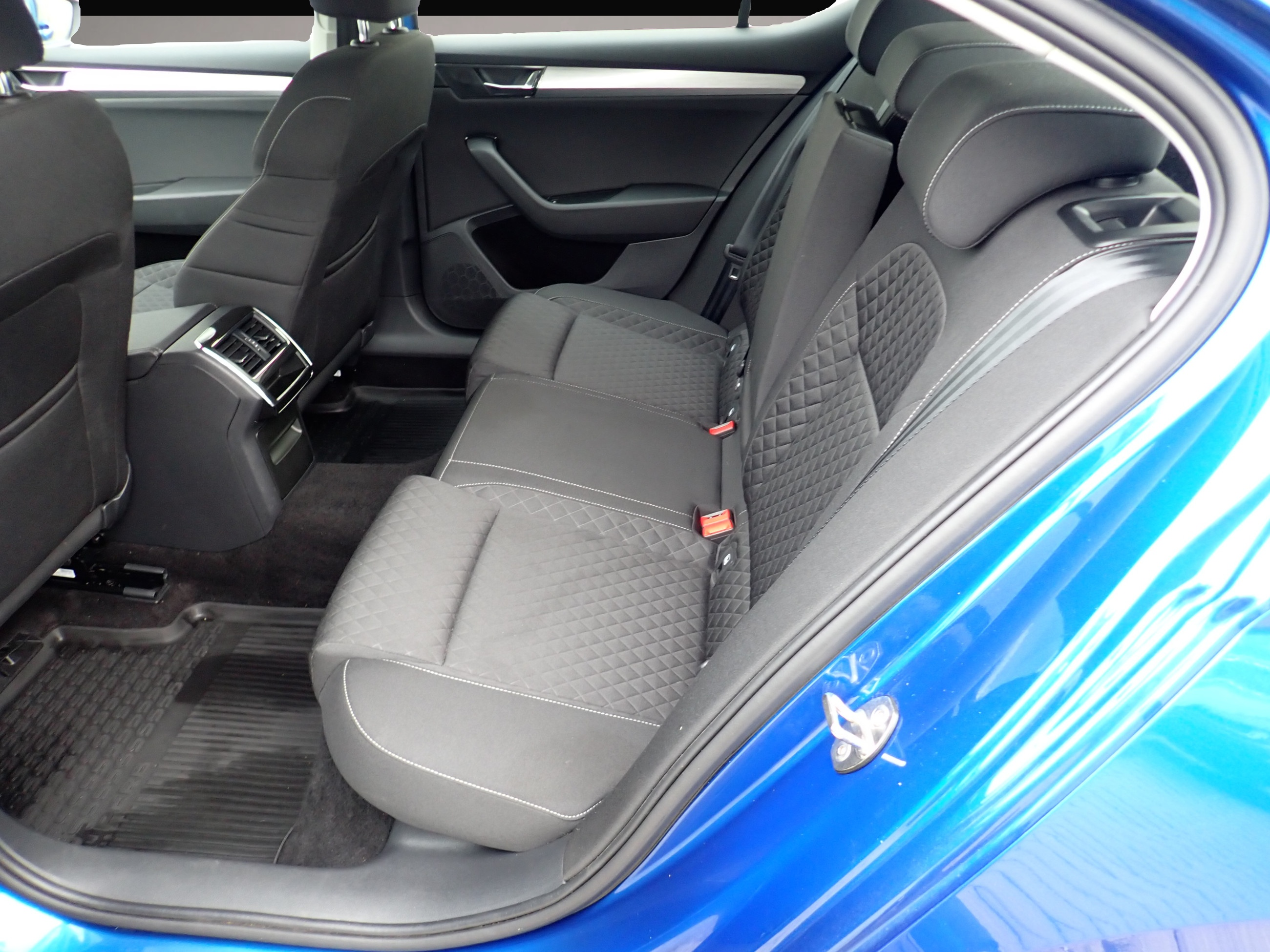 Bild 5 Skoda Superb 1.5 TSI DSG Ambition*Navi*Matrix-LED*