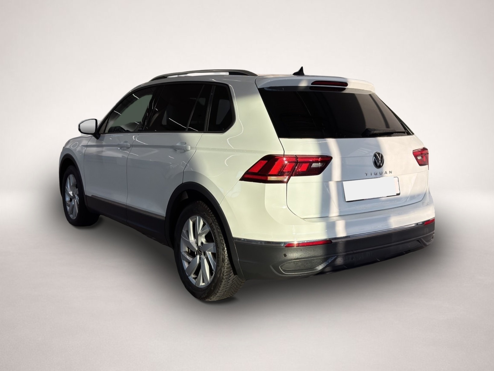 Bild 4 Volkswagen TIGUAN 1.5 TSI ACTIVE LED+NAVI+18+KAMERA+SHZ Fa