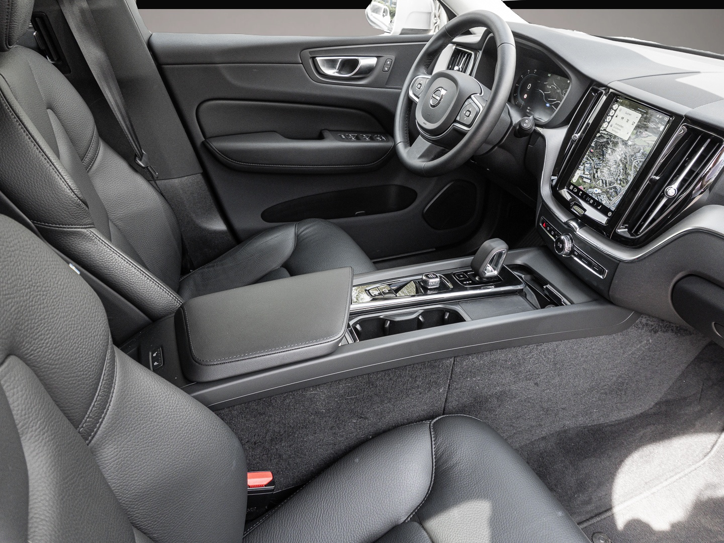Bild 6 Volvo XC60 Core 2WD AHK Digitales Cockpit Soundsystem
