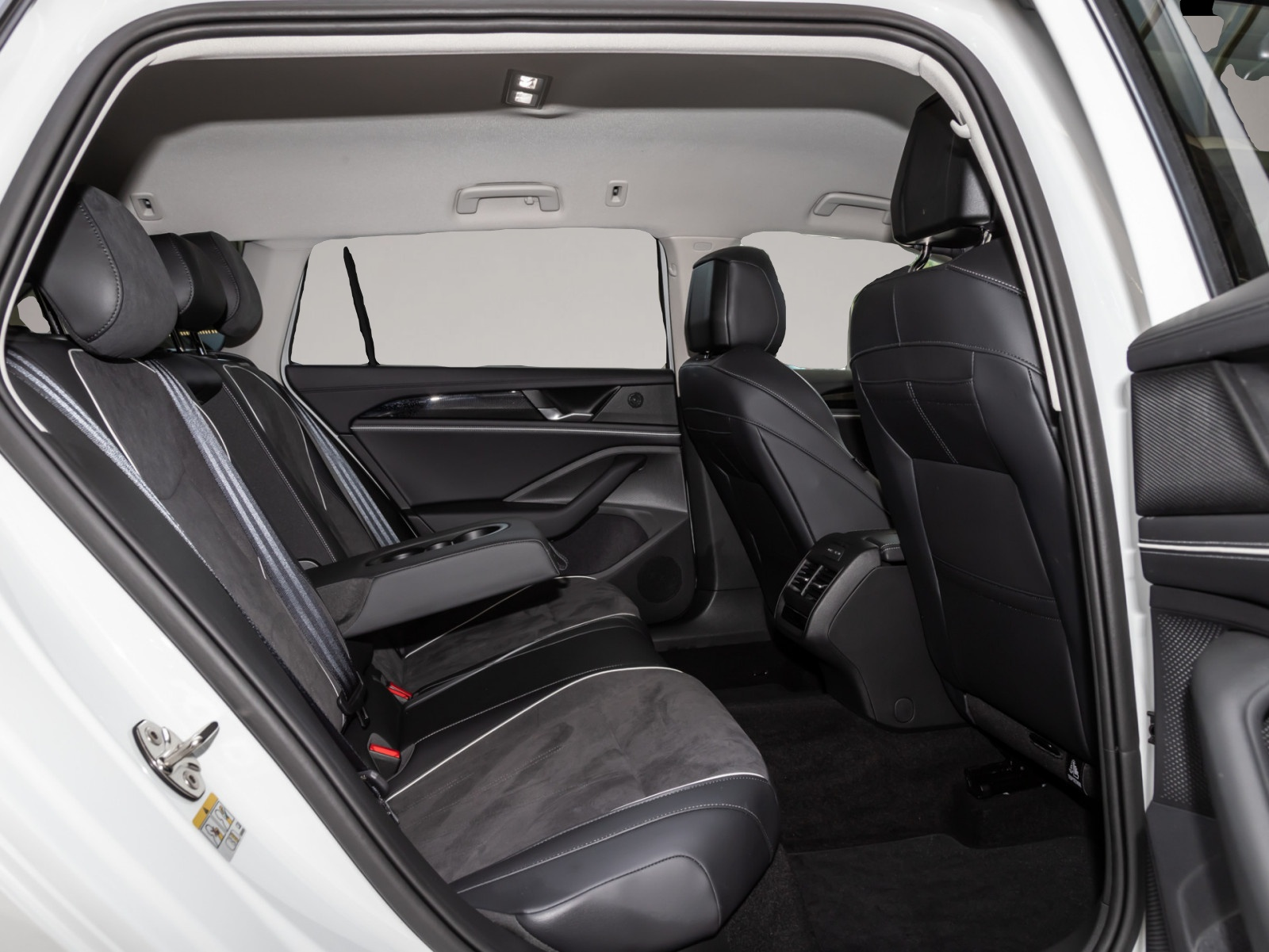 Bild 4 Volkswagen Passat