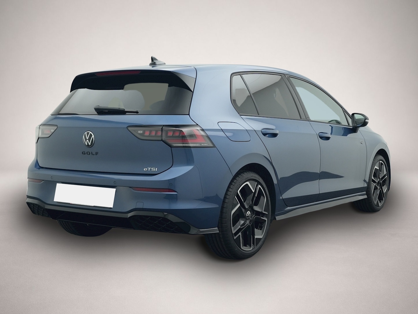 Fotografie 5 des Volkswagen Golf 8 1.5 eTSI DSG R-Line BLACK STYLE PANO AHK