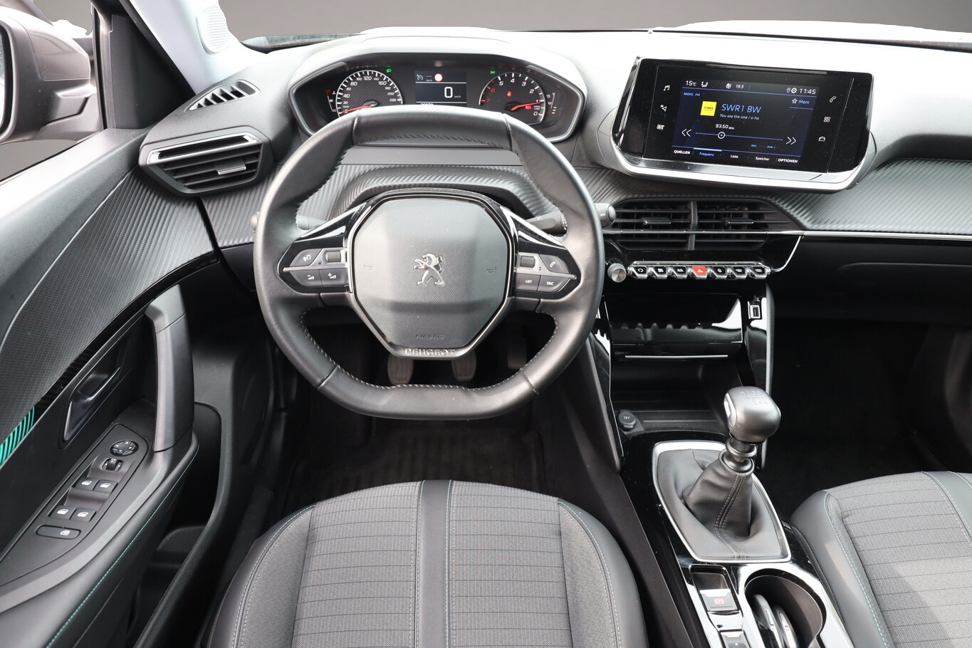 Fotografie 6 des Peugeot 2008 1.2 PureTech 100 Allure CarPlay PDC LM17Z
