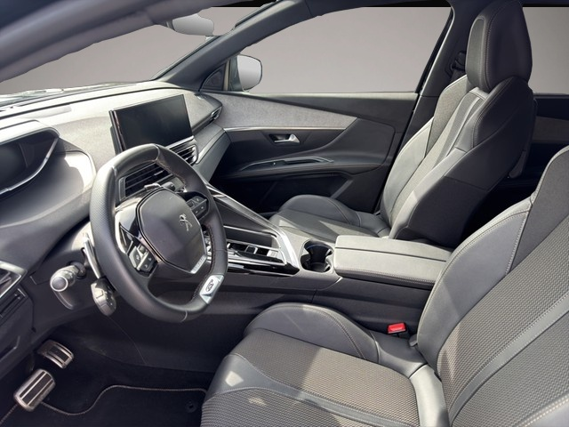 Bild 7 Peugeot 5008 GT HYBRID 136 e-DSC6 7-Sitzer KAMERA NAVI S