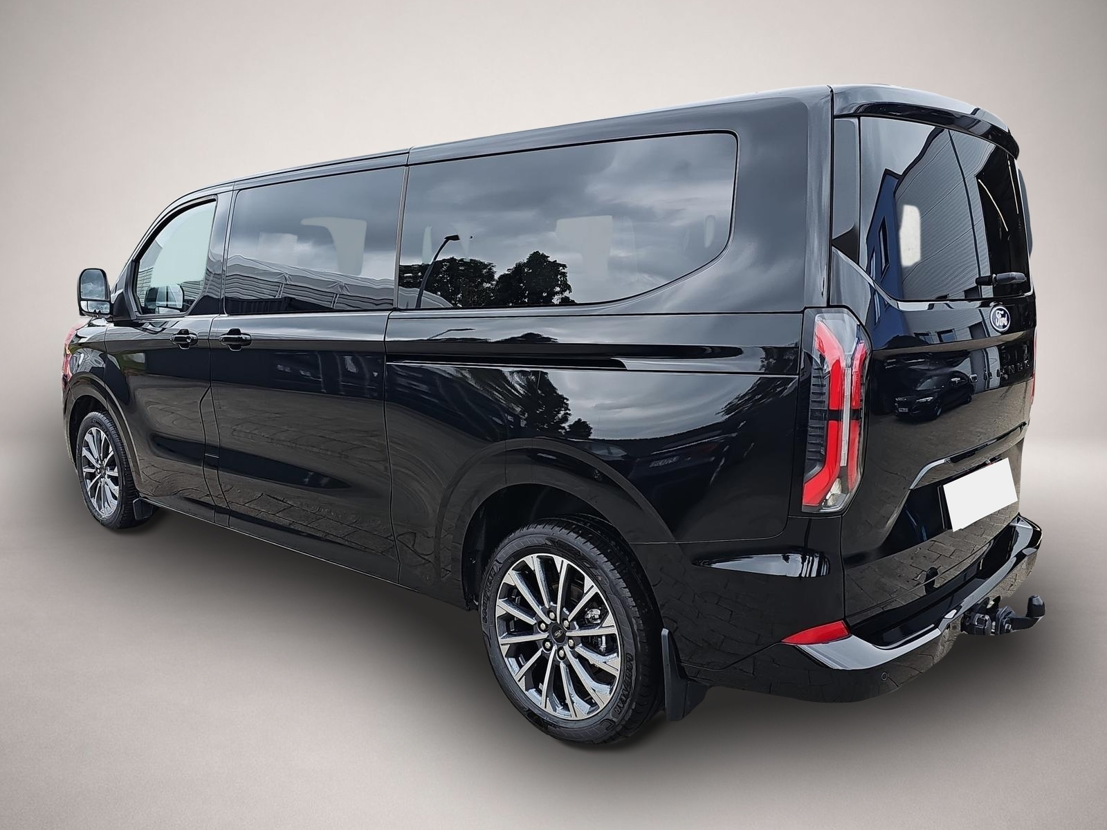 Bild 5 Ford Tourneo Custom 2.0 EB Autom Titanium X L2 AHK