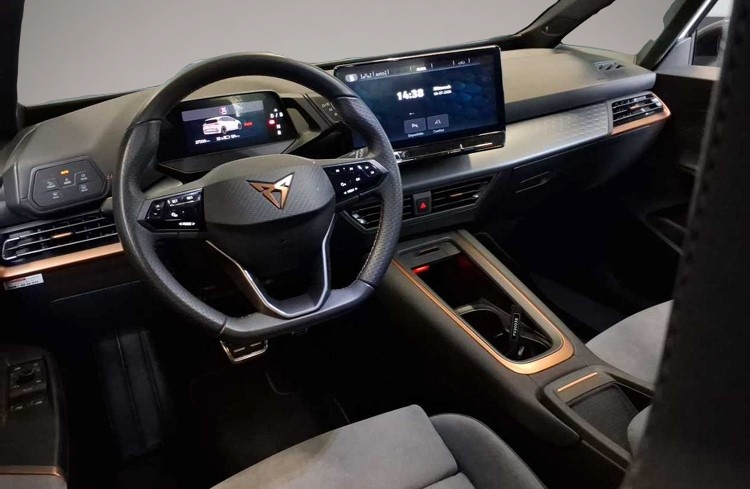 Bild 3 Cupra Born AB295EUR 62KW ALCANTARA NAVI 360 BEATS