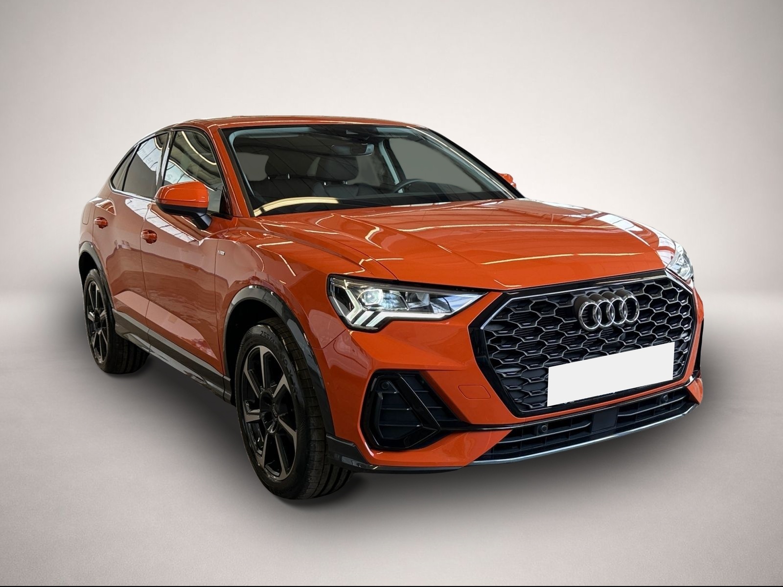 Bild 7 Audi Q3 Sportback 35 TFSI S-tronic S-Line *AHK*Schwar